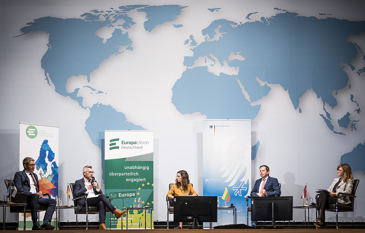 100 Jahre deutschbaltische diplomatische Beziehungen Austausch beim